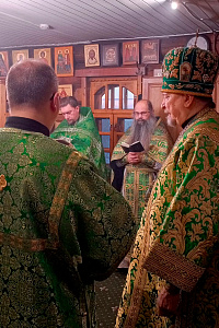 В Феодоритовом Кольском монастыре совершено архиерейское богослужение по случаю дня памяти основателя монашества