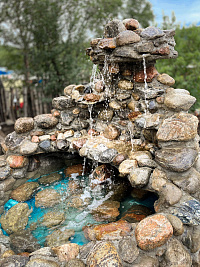 «Чающим движения воды»: в Феодоритовом монастыре оборудован декоративный фонтан