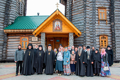 Феодоритов Кольский монастырь принял делегацию Синодального отдела по монастырям и монашеству